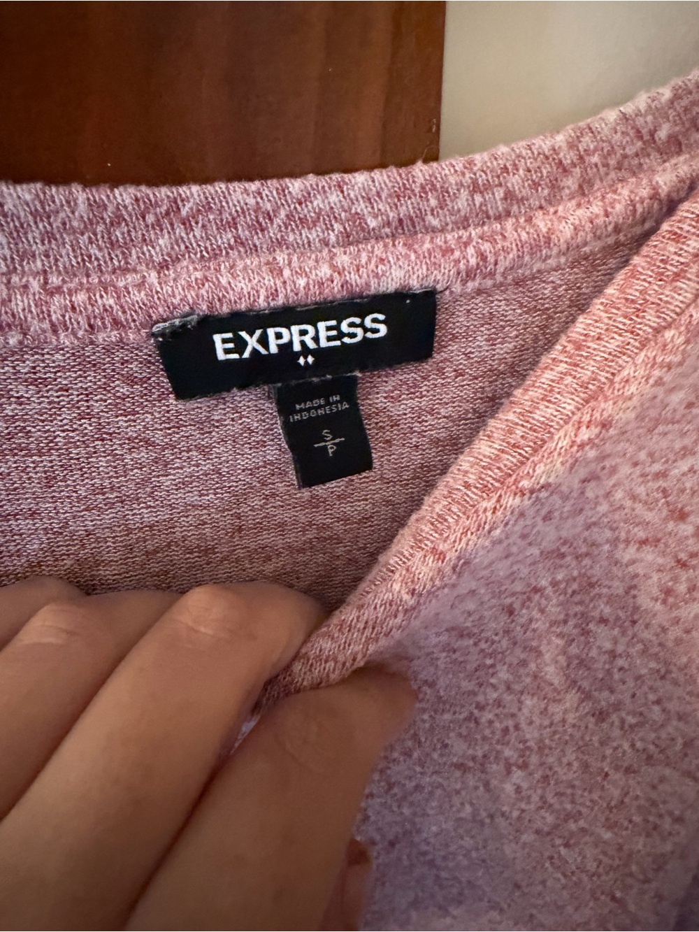Pink Express top - Picture 2 of 2